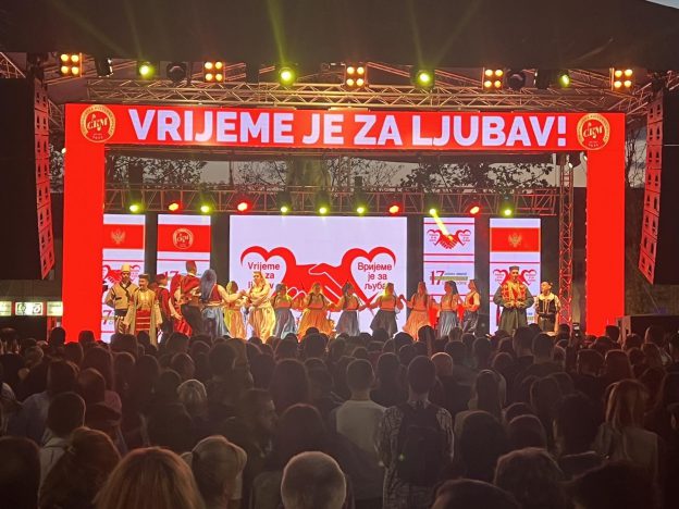 Alen Islamović: Čuvajte Crnu Goru, srećan Dan nezavisnosti