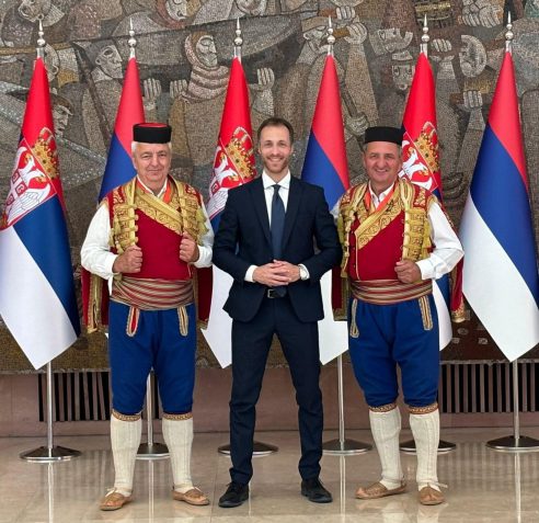ŠTAĆE CRNOGORSKA NOŠNJA NA SVESRPSKOM SABORU U BEOGRADU?