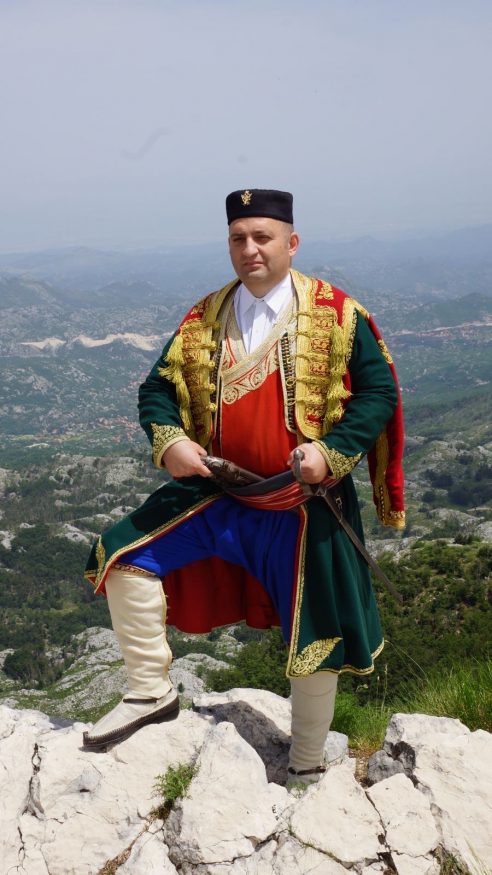 ĐURAŠKOVIĆ SE PROTIVI MANDIĆEVEVOM DOLASKU NA CETINJE A SA NJEGOVIM SLEDBENICIMA VRŠI VLAST